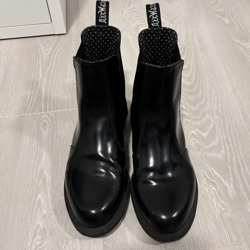 DR. MARTEN FLORA LEATHER CHELSEA BOOTS